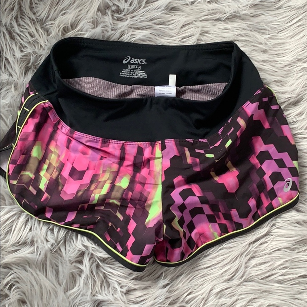 Athletic shorts by Asics small blk with pink print